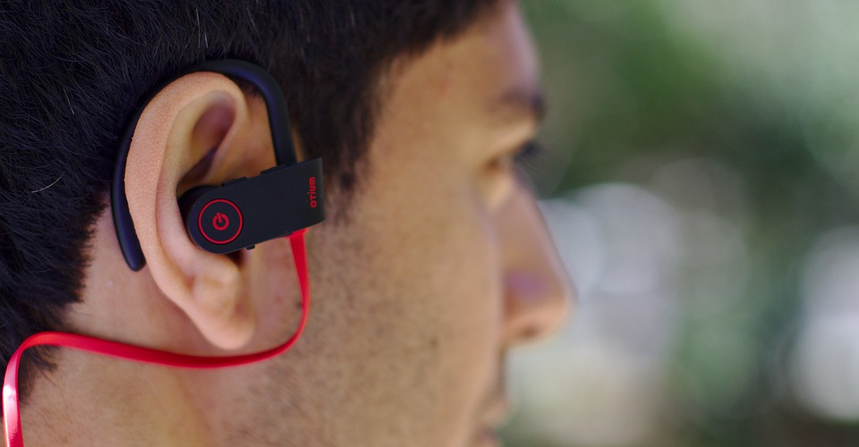 19 Best Small Bluetooth Headphones and Earbuds