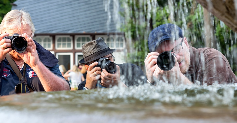 6 Best Compact Cameras for Professional Photographers