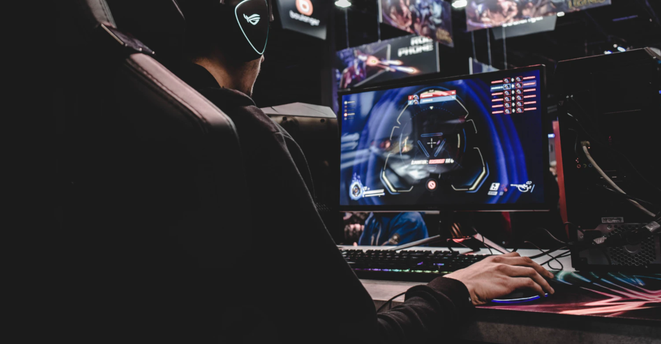 6 Best Gaming Mice Under $100 in 2020
