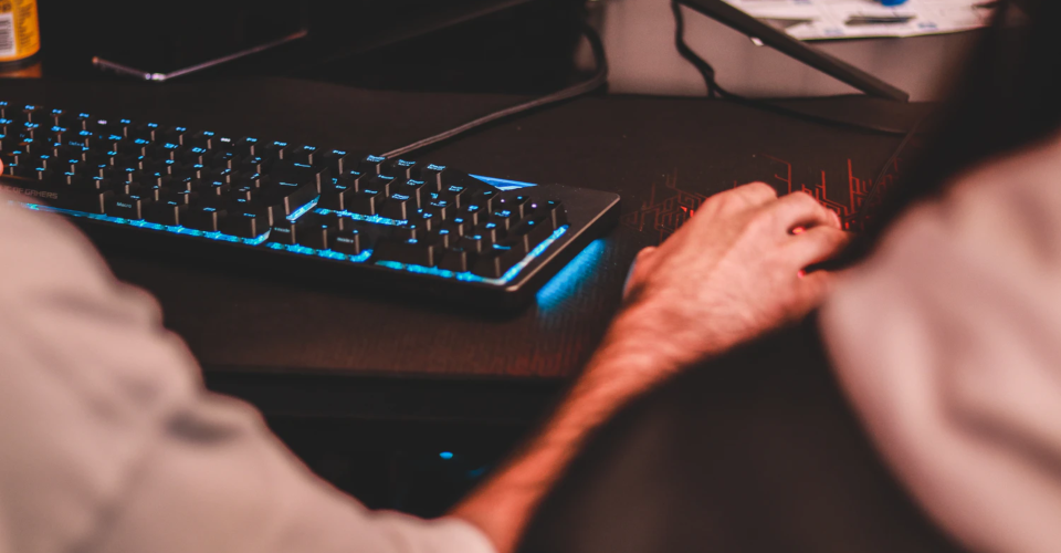 6 Best Small Gaming Mouse Picks for 2020