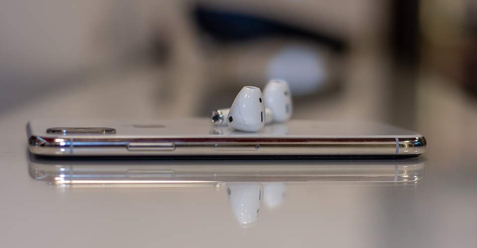Airpods Pro vs Airpods 2 vs Airpods 1
