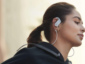 Headphones Comparison: Beats Powerbeats 4 vs. Beats Powerbeats Pro