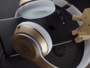 Headphone Comparison: Beats Solo3 vs. Beats Solo Pro