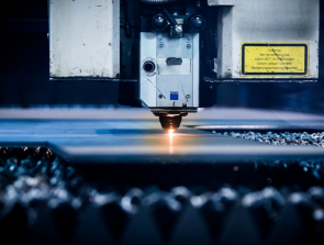 CO2 Laser vs. Fiber Laser: How Are They Different?