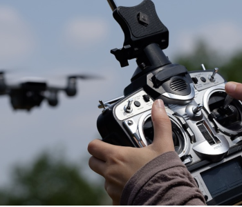 Controlling-the-drone