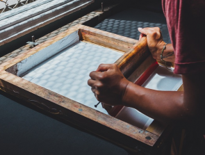 How to Screen Print T-Shirts Professionally