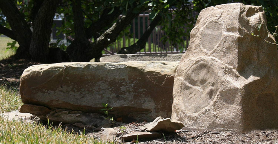 8 Best Outdoor Rock Speakers