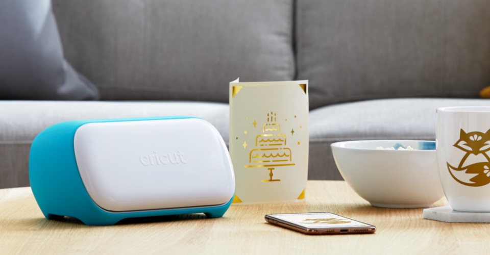 Silhouette vs Cricut: The Craft Machine Showdown