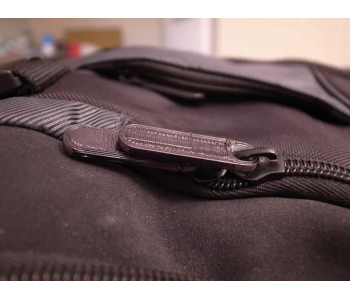 Zipper handle